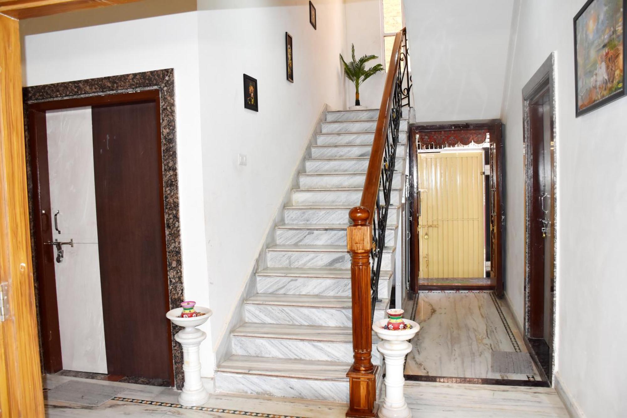 Ramaya Home Stay Varanasi Exteriör bild