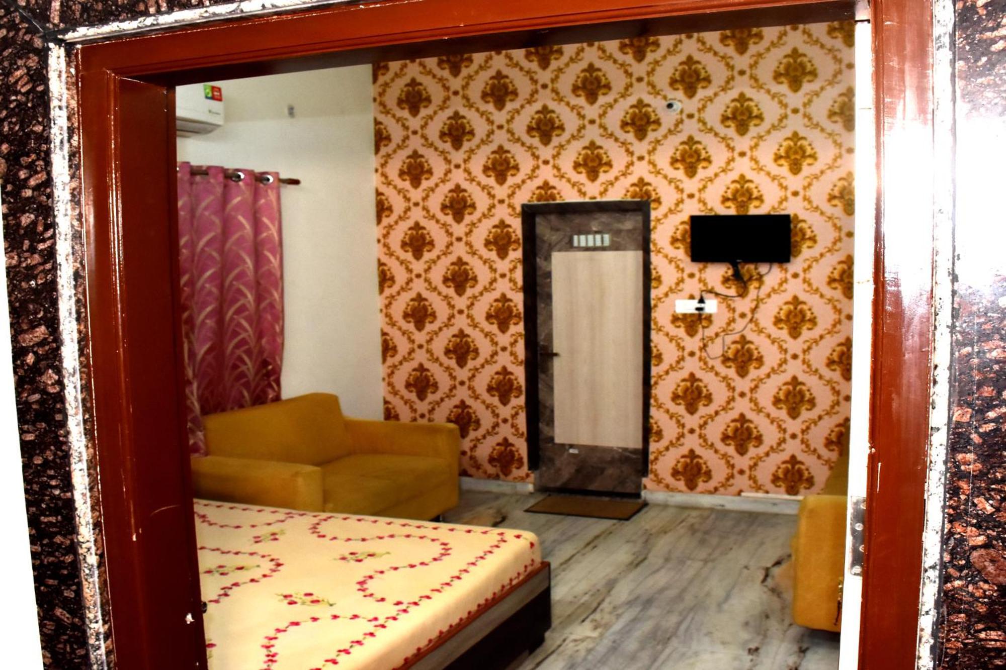 Ramaya Home Stay Varanasi Exteriör bild
