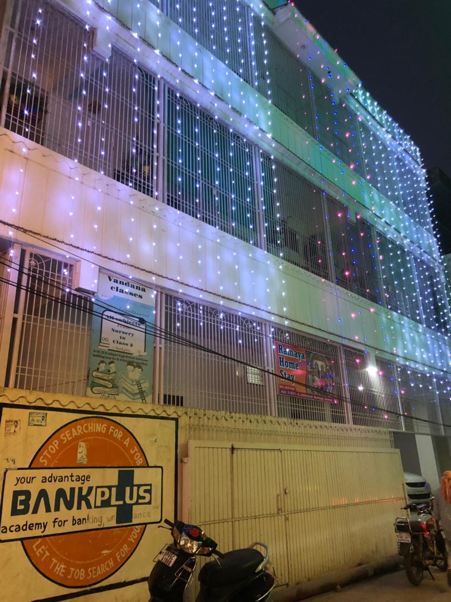 Ramaya Home Stay Varanasi Exteriör bild