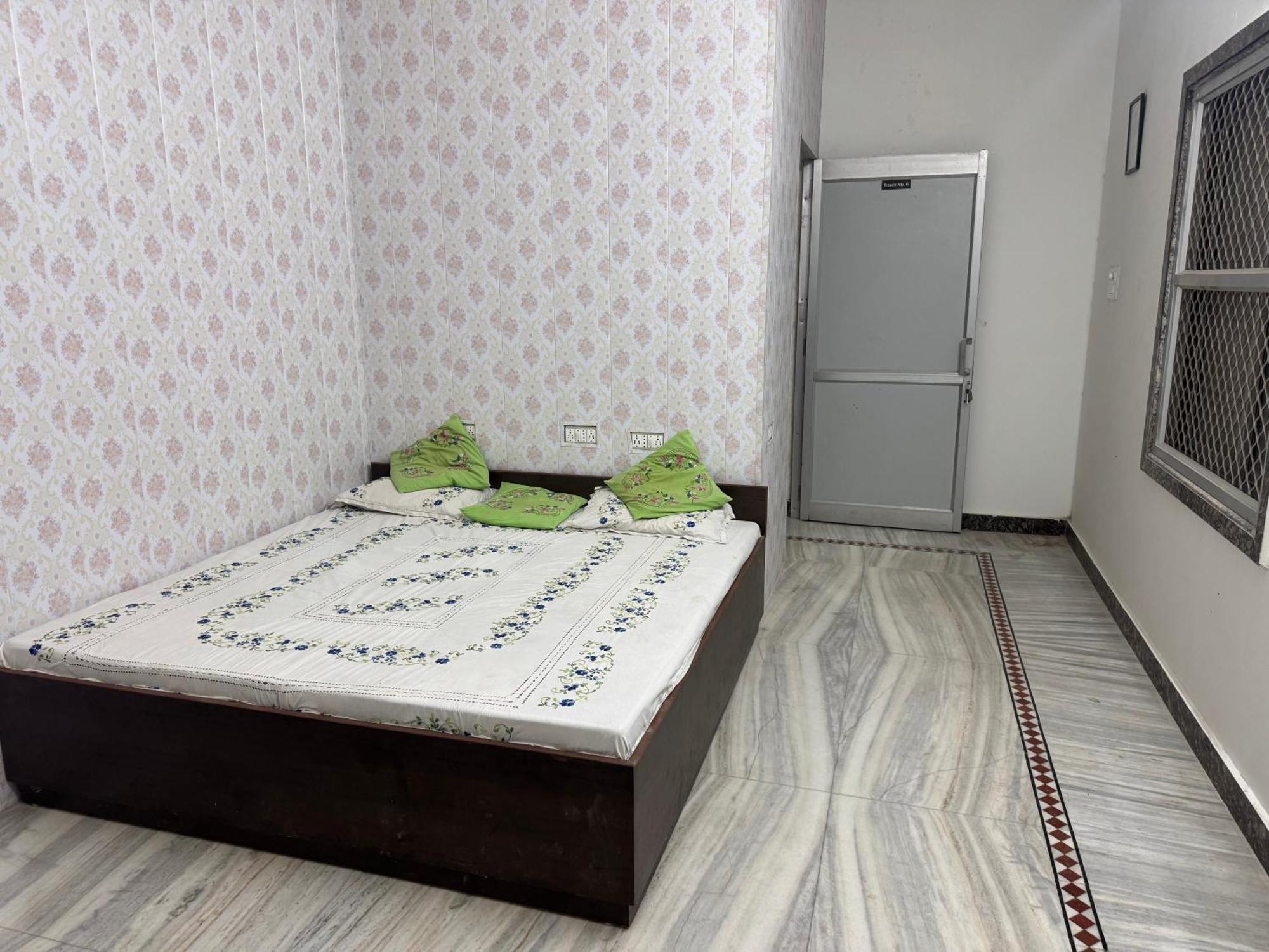 Ramaya Home Stay Varanasi Exteriör bild